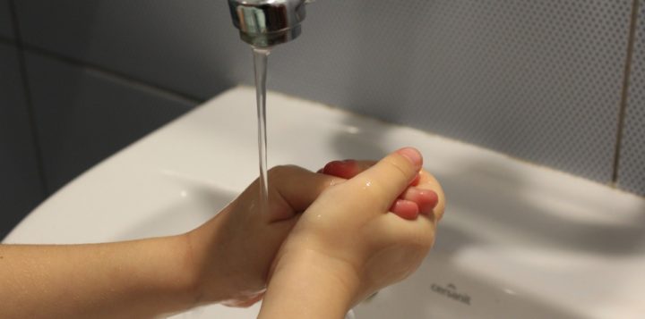Käsienpesu Handtvättning